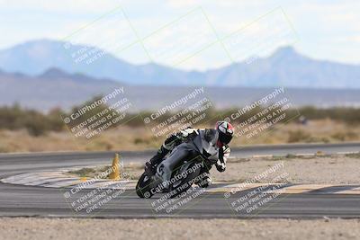 media/Nov-16-2025-Race Pace (Sun) [[8c5fa54630]]/Non Verified Riders (1st 20 Minutes)/5-Turn 15 (110pm)/